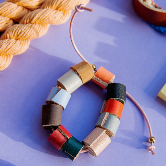 Pulsera tuquitos de cuero de colores ajustable